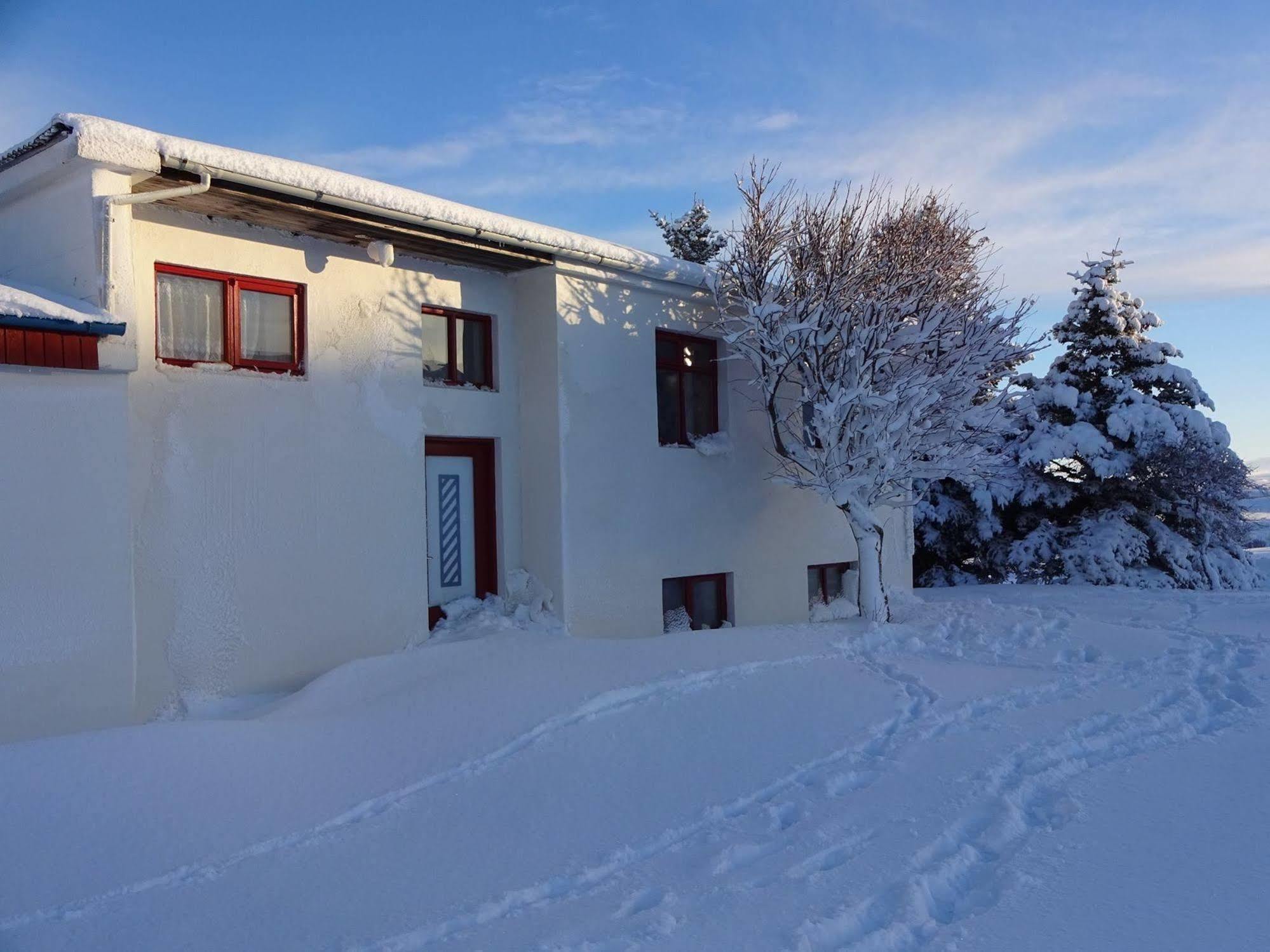Brekkulaekur Guesthouse Hunathing Vestra Kültér fotó