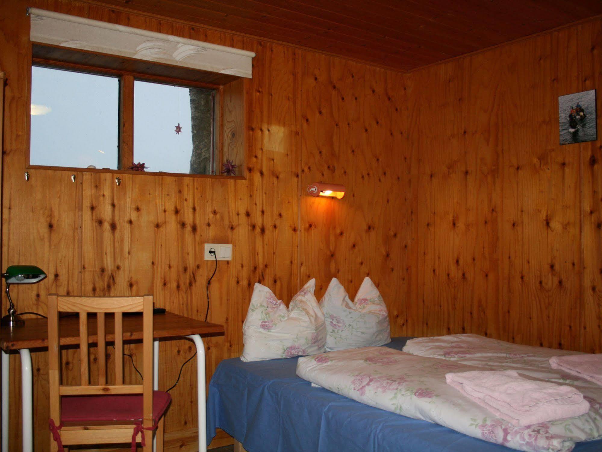 Brekkulaekur Guesthouse Hunathing Vestra Kültér fotó
